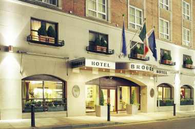 Brooks Hotel