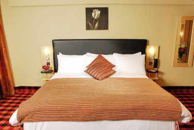 Academy Plaza Hotel