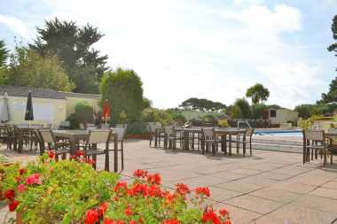 Saints Bay Hotel