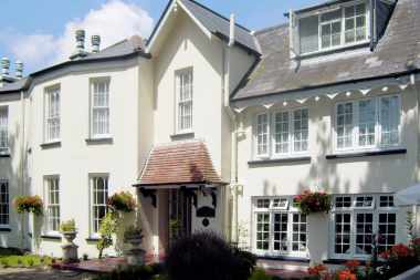 Les Douvres Hotel