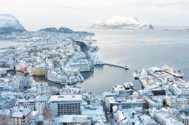 Hurtigruten-Winter-Spezial Bergen-Kirkenes, Flug nach Bergen/ von Kirkenes